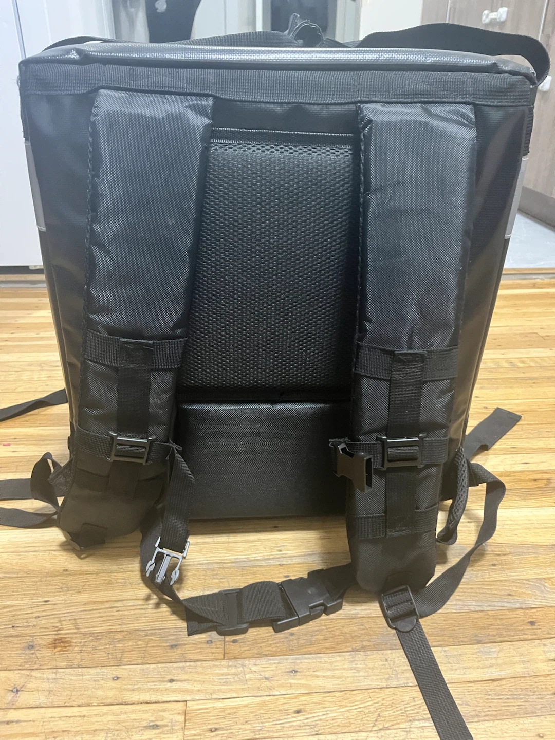 Loop Insulated Delivery Backpack - photo 4