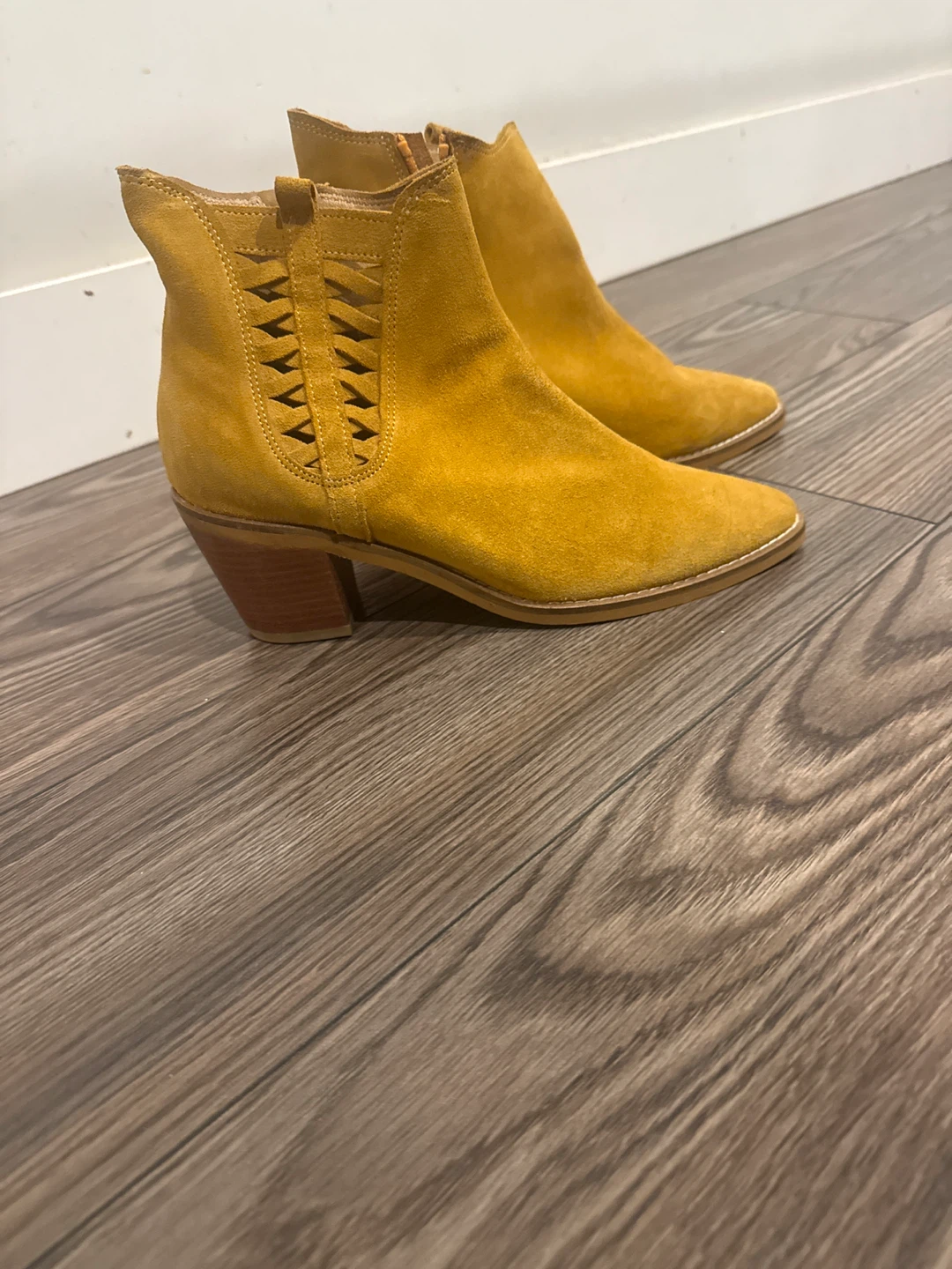 Bueno Mustard Suede Ankle Boots Size 39