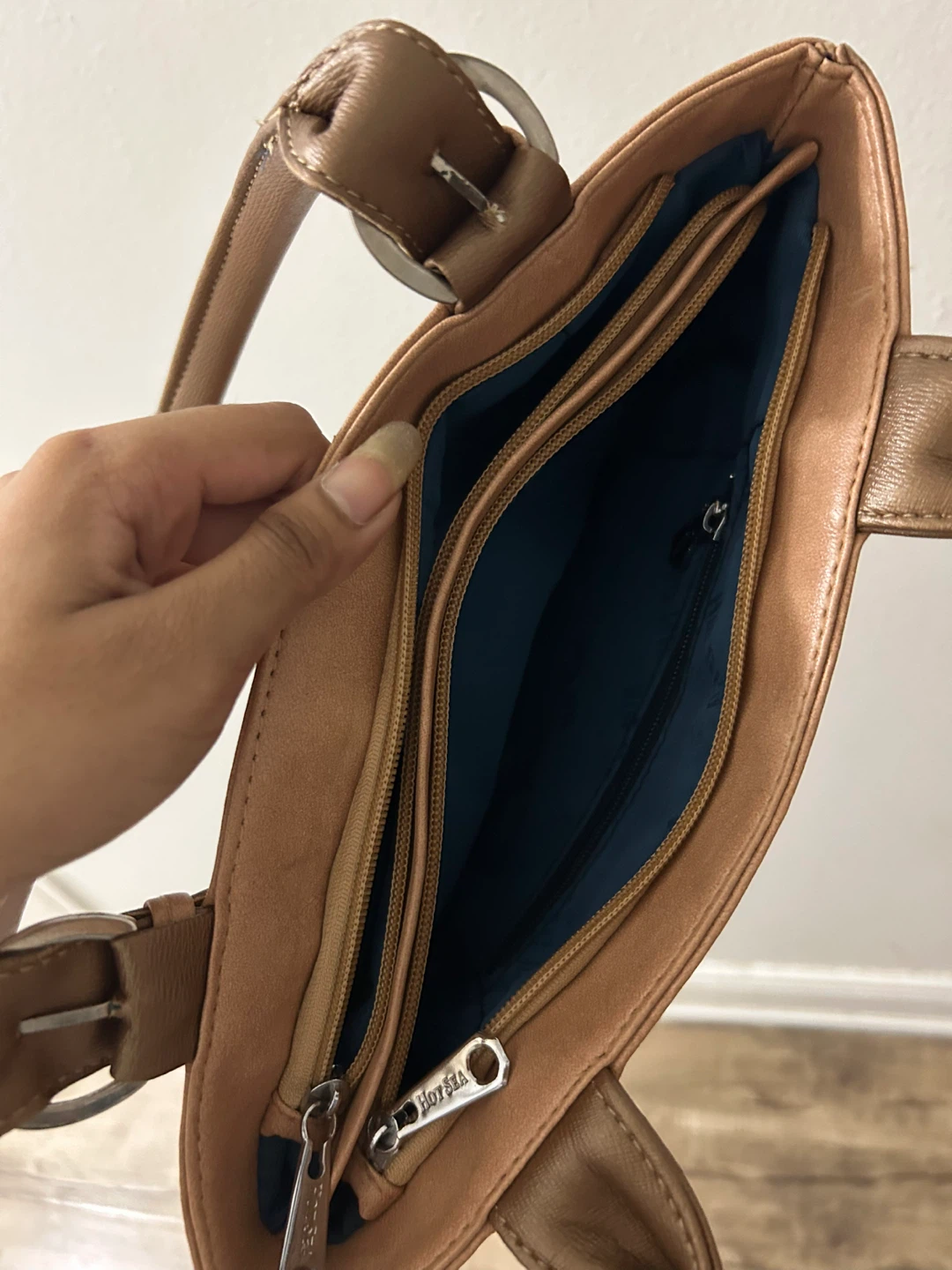 HOT SEA Tan Handbag - photo 3