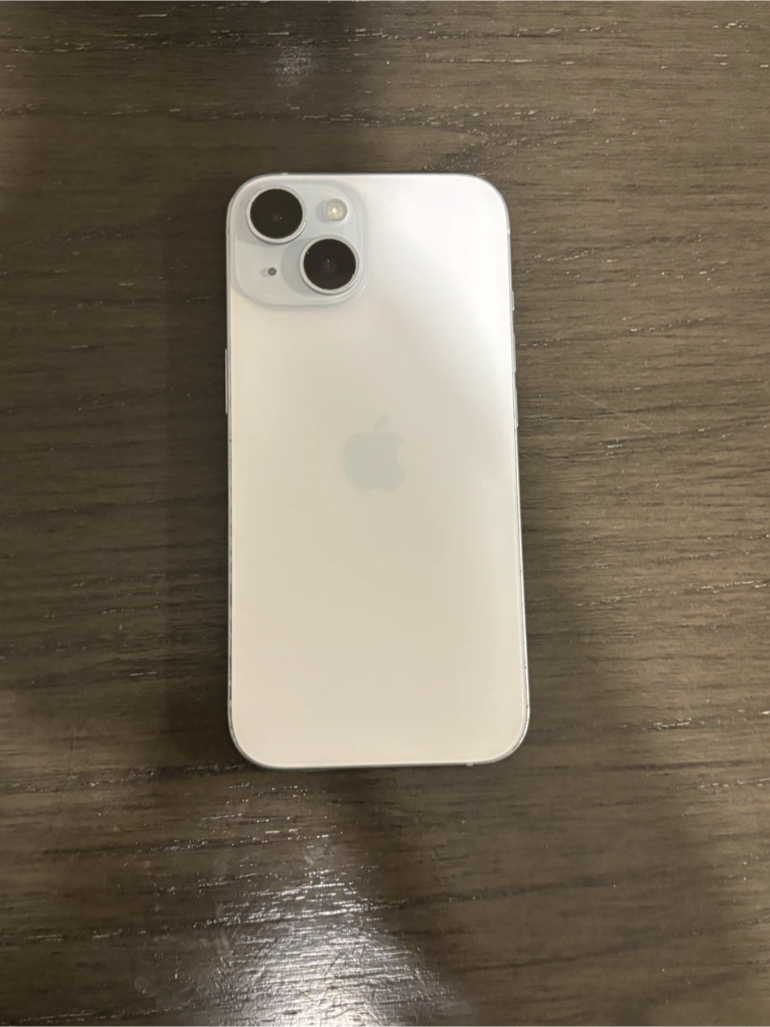 iPhone 15 - photo 2