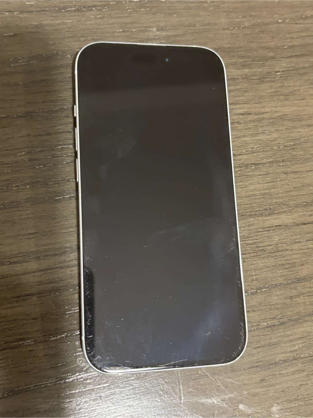 iPhone 15 - photo 4