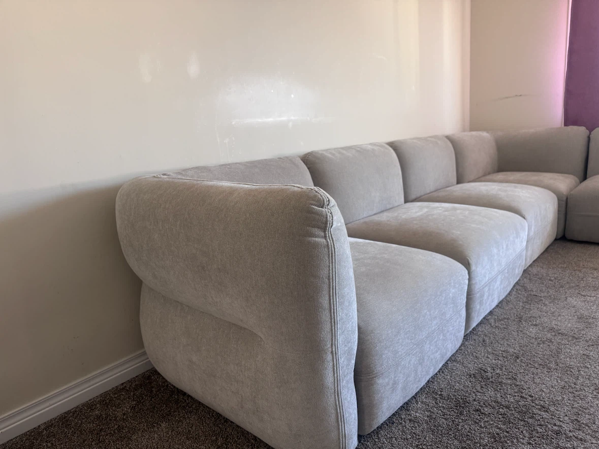 Couch for Sale – New Condition - photo 4