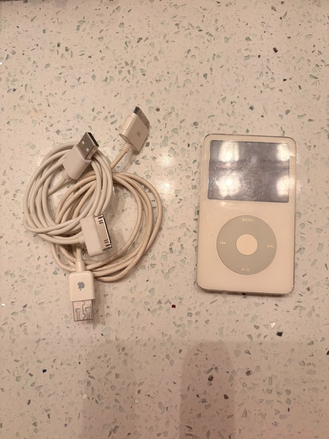 Apple iPod Classic 30GB White