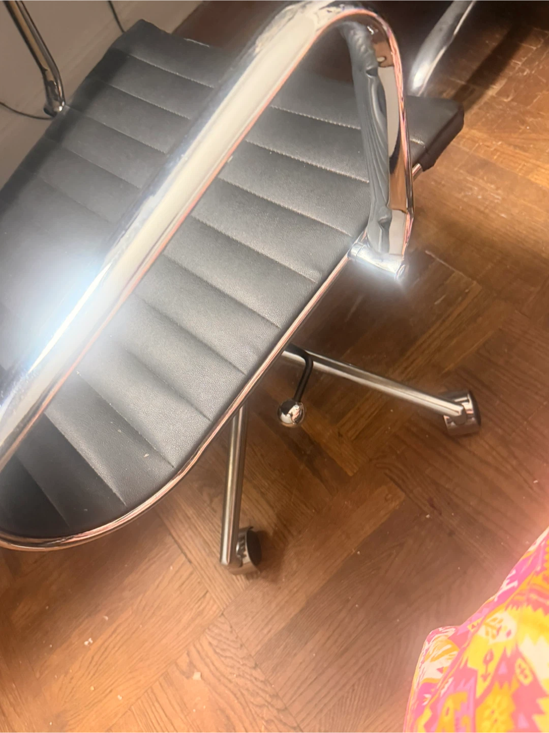 Black Modern Office Desk Chair - photo 3