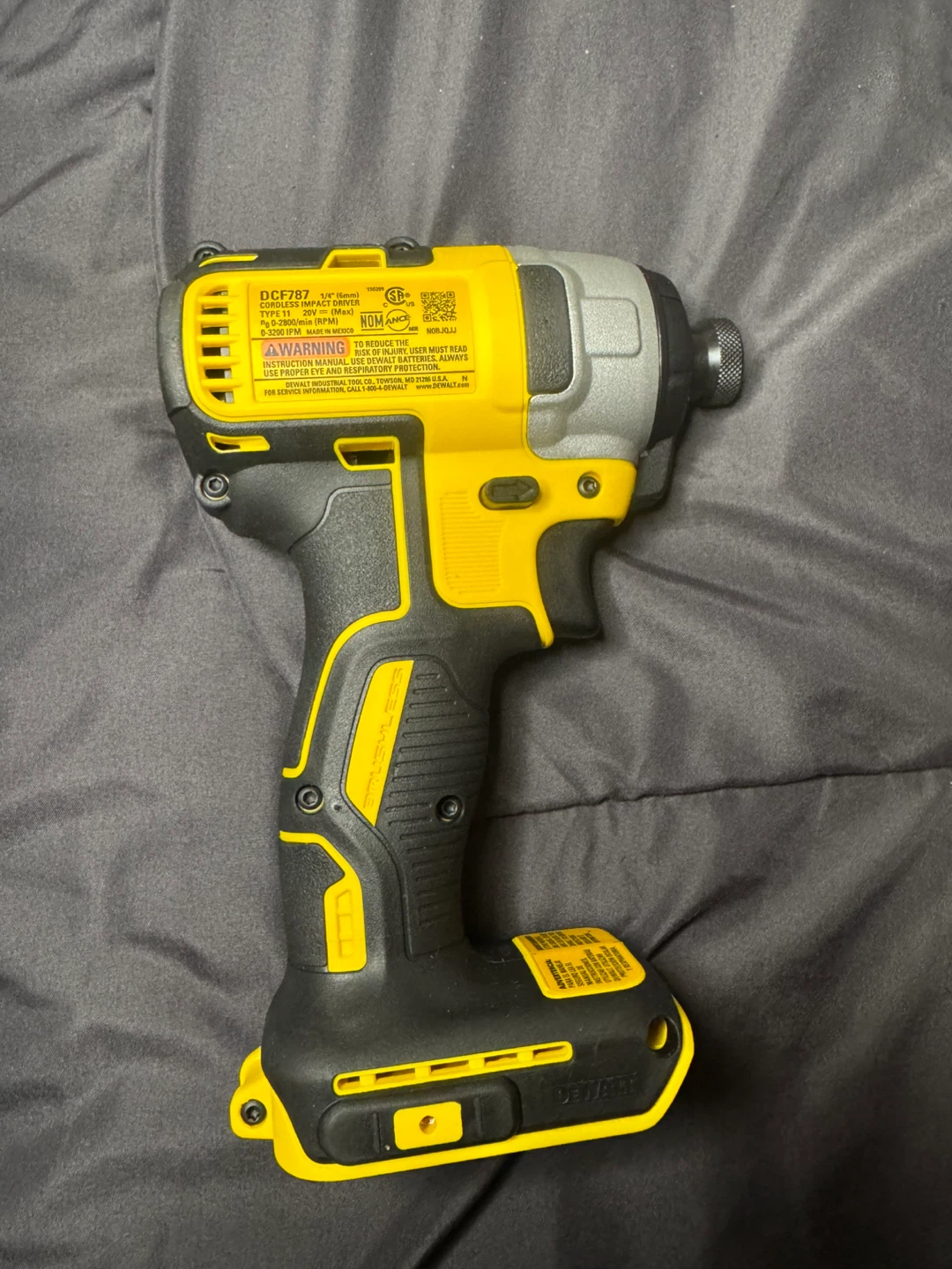 BRAND NEW DEWALT DCF787 20V Max Brushless Impact Driver - photo 2