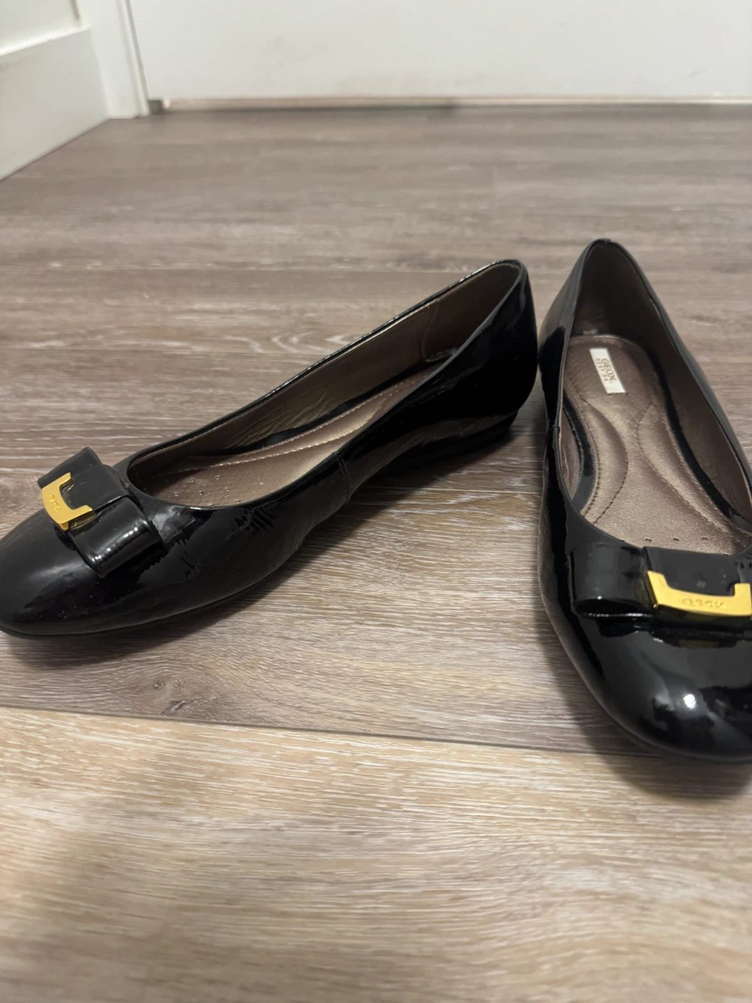 Geox Black Patent Leather Flats - photo 2