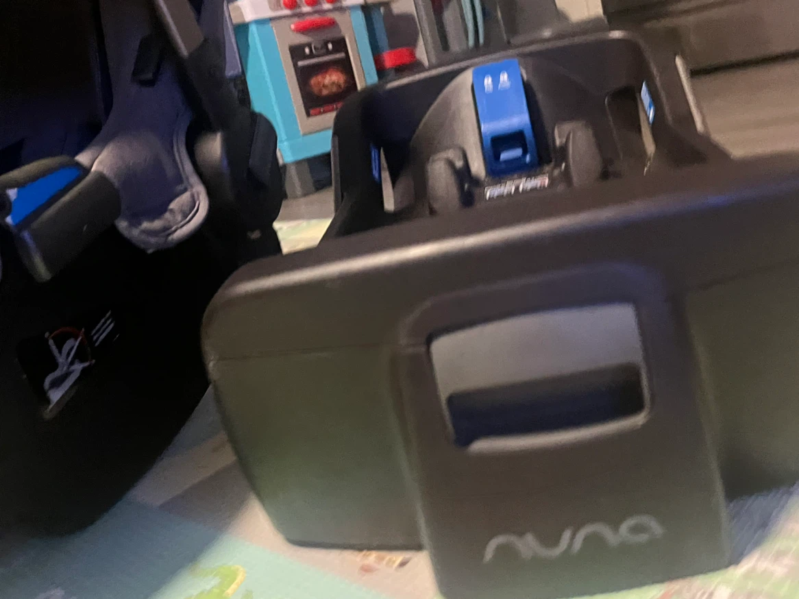 Nuna PIPA Infant Car Seat with Base - photo 4