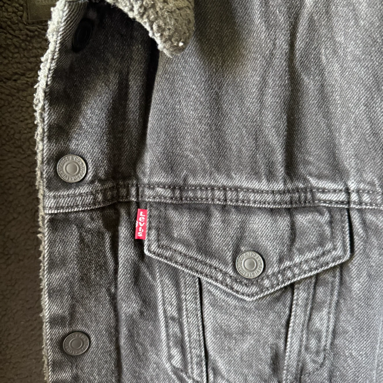 🖤 ORIGINAL LEVI’S SHERPA-LINED DENIM JACKET – SIZE LARGE (L) - photo 3