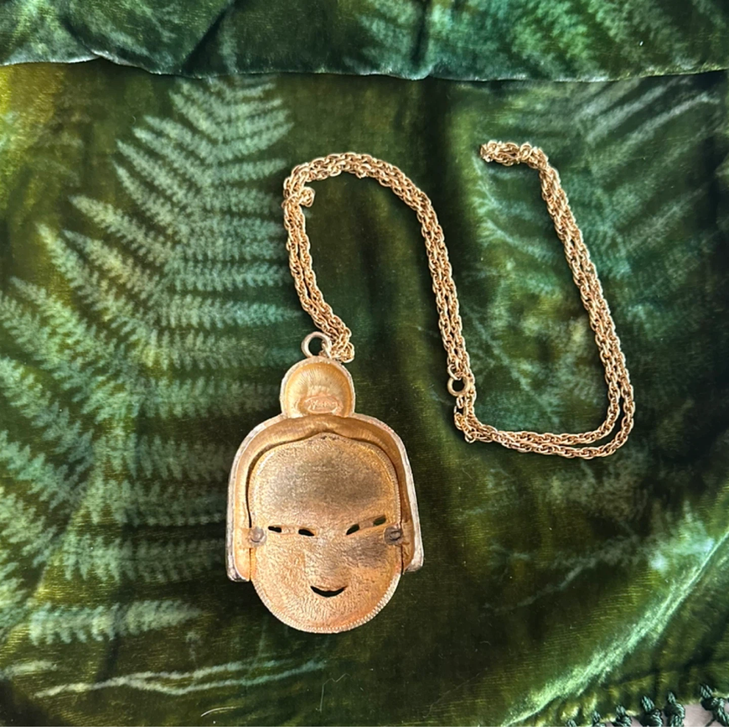 Vintage Vendôme Gold Tone Mask Pendant Necklace - photo 3