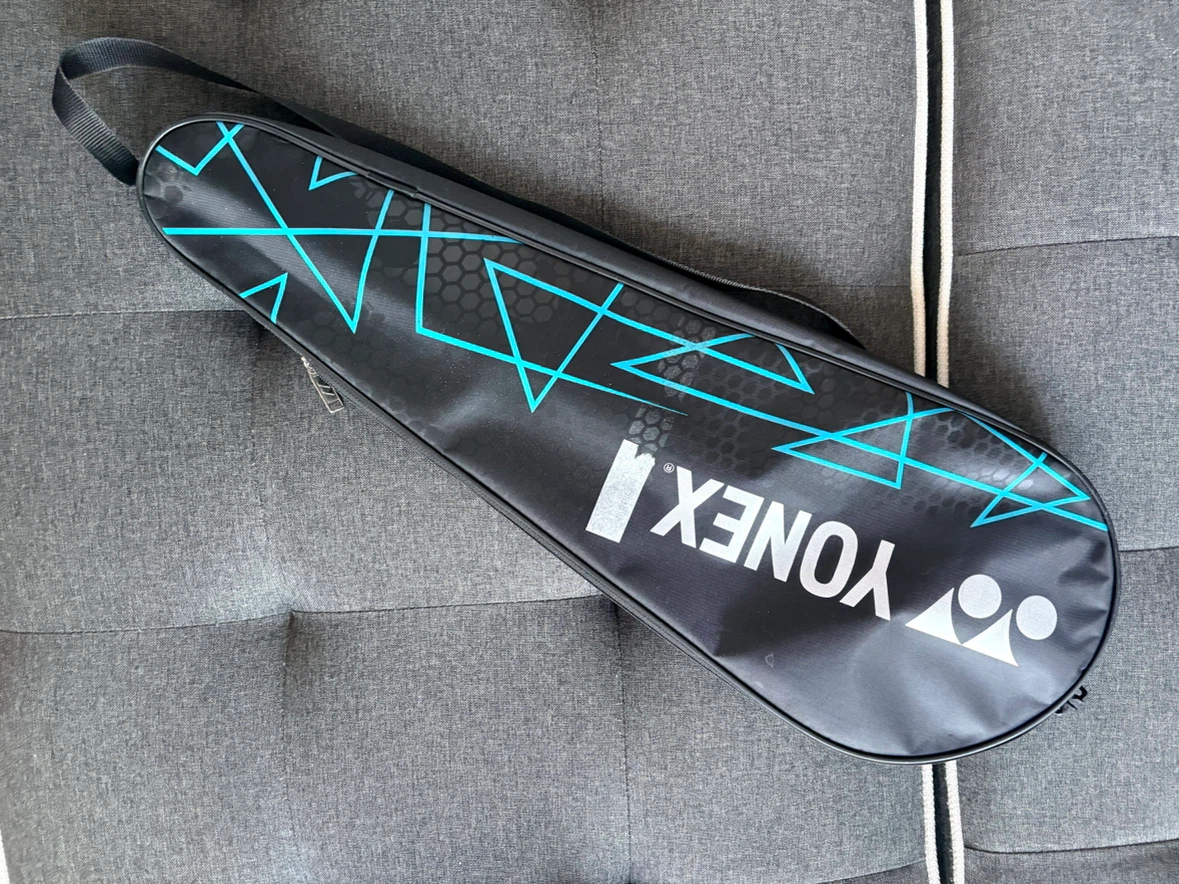 Yonex Badminton Racket with Carrying Case - photo 2