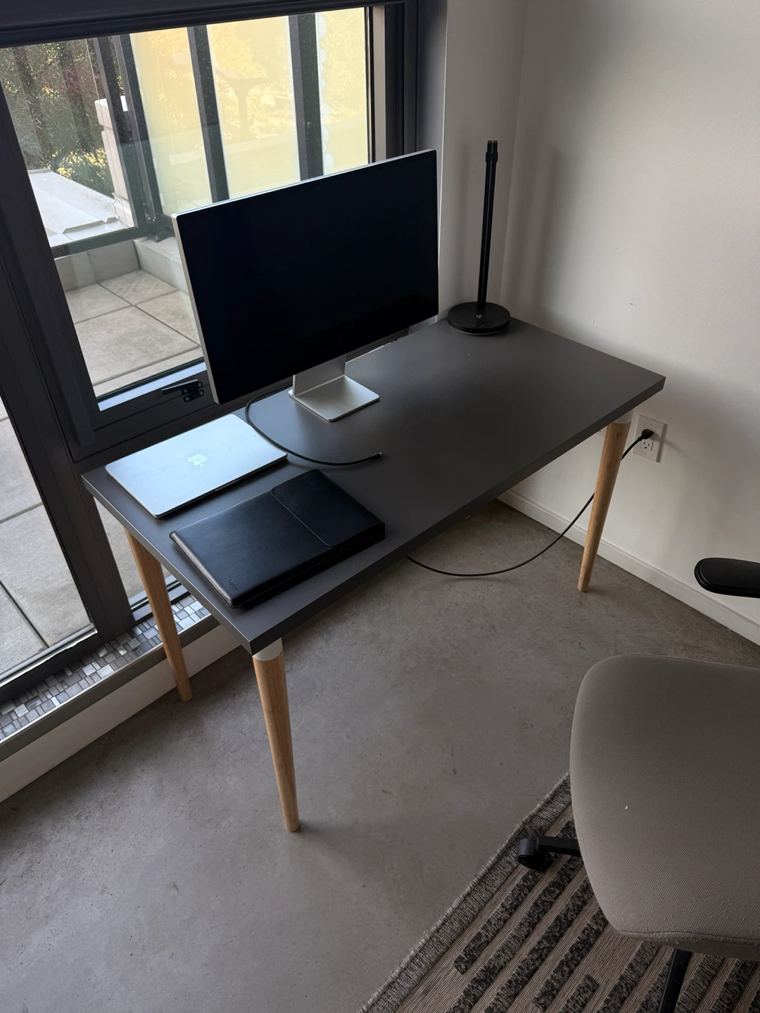 Computer desk