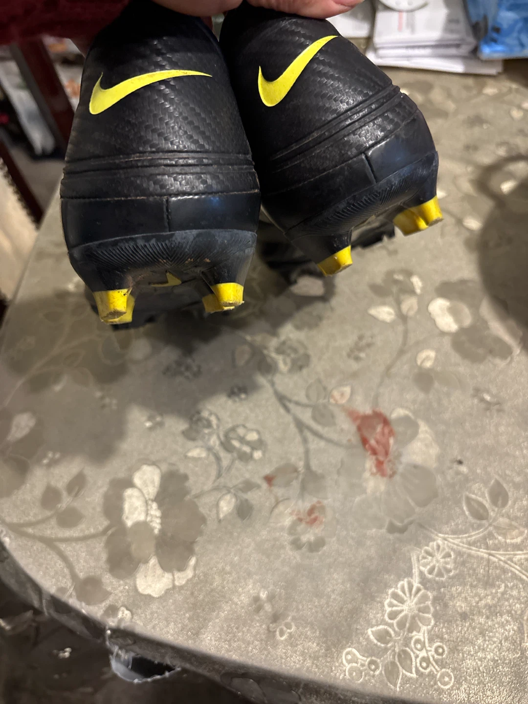 Nike Soccer Cleats Black and Yellow - photo 4