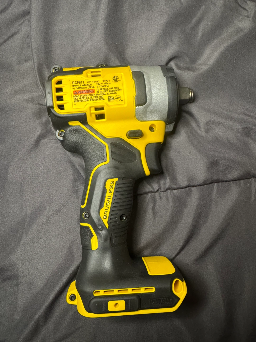 BRAND NEW DEWALT DCF911 20V Brushless Impact Wrench - photo 4