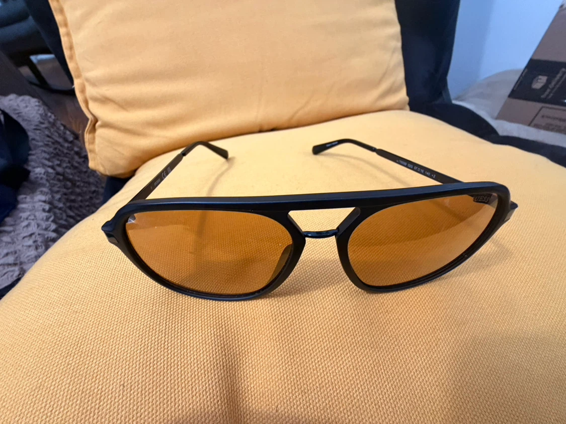 Guess Aviator Sunglasses Black/Amber
