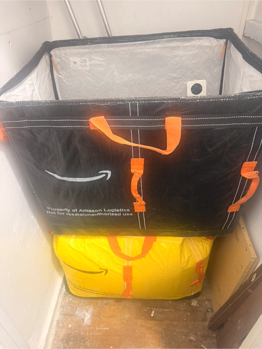 Set of Two Amazon Delivery Tote Bags - photo 3