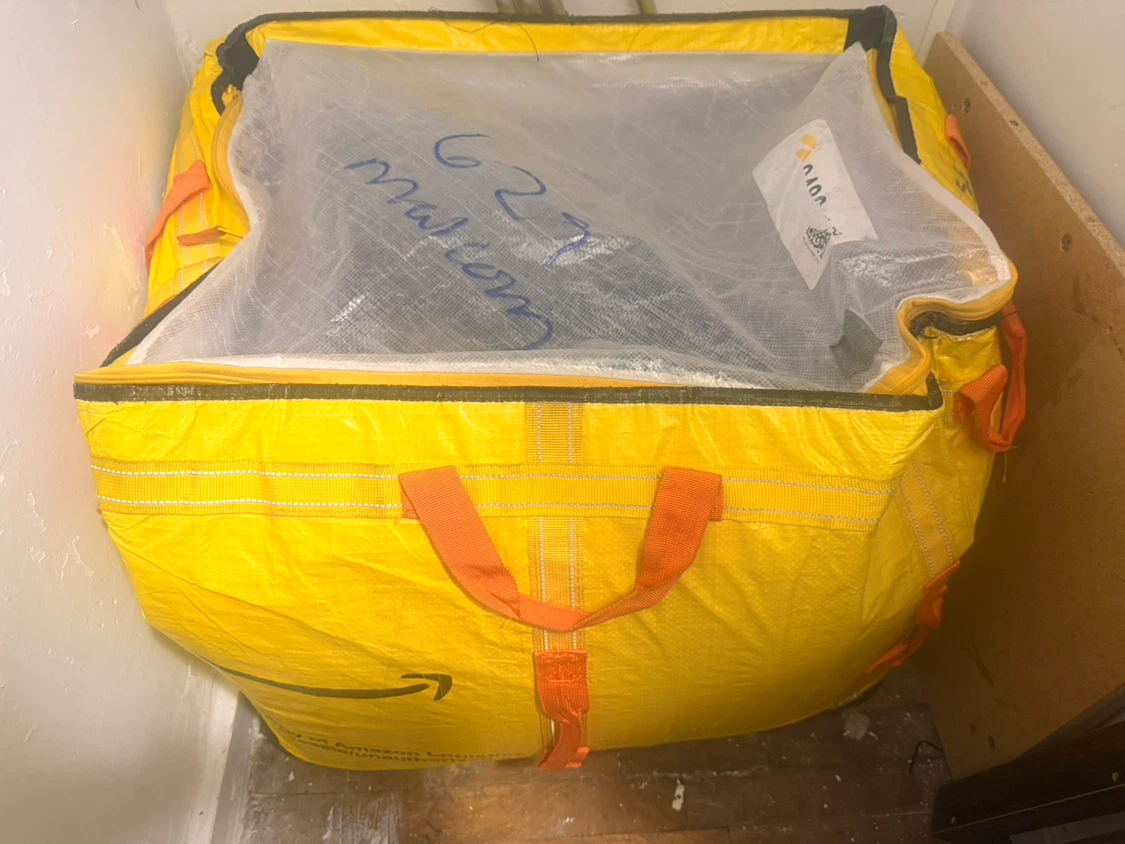 Set of Two Amazon Delivery Tote Bags - photo 4