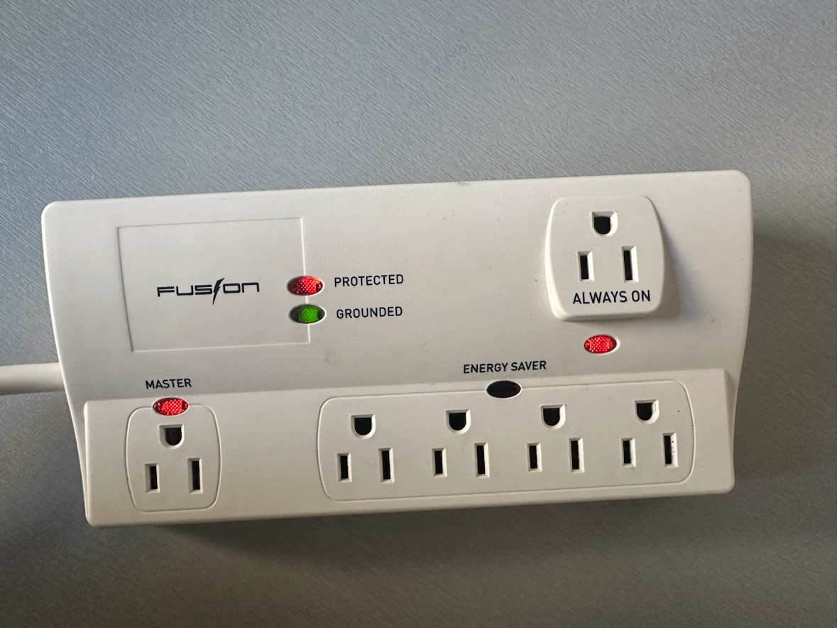Fusion Surge Protector Power Strip - photo 3