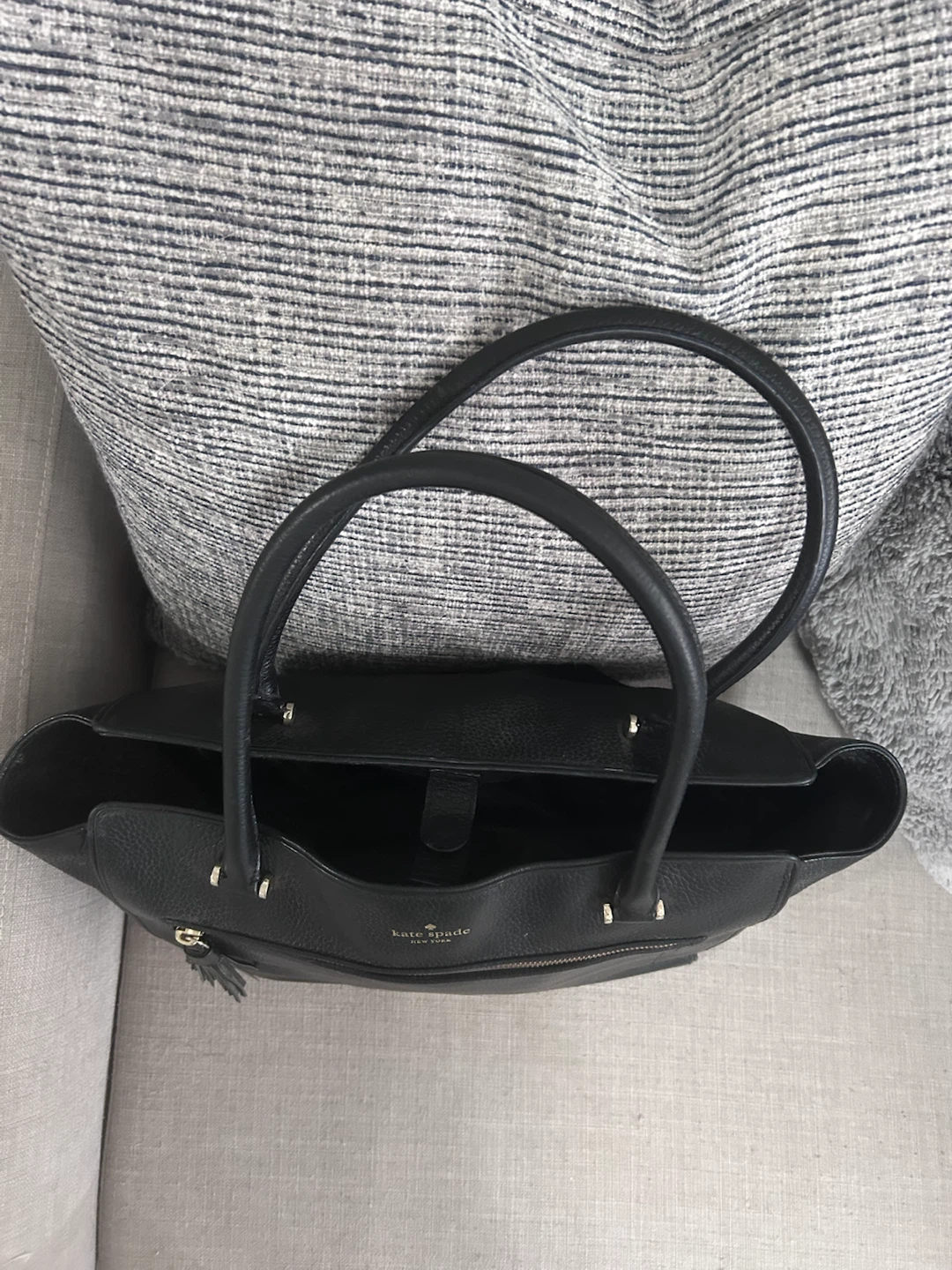 300$ Kate Spade New York Black Tote - photo 2