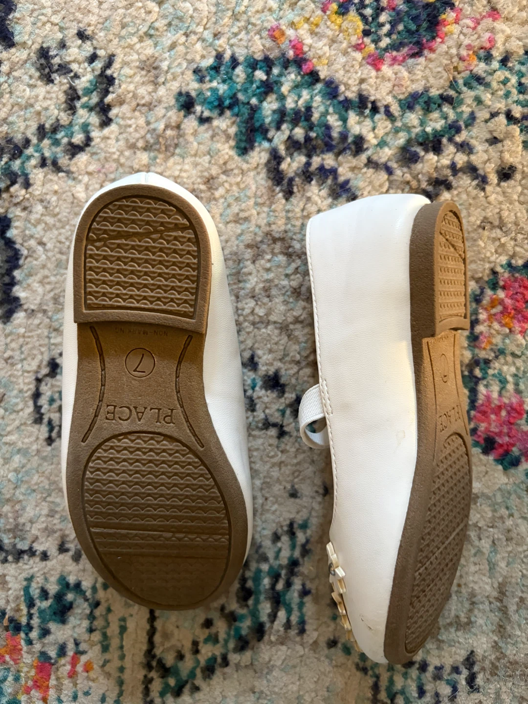 White Flower Ballet Flats Size 7 - photo 3