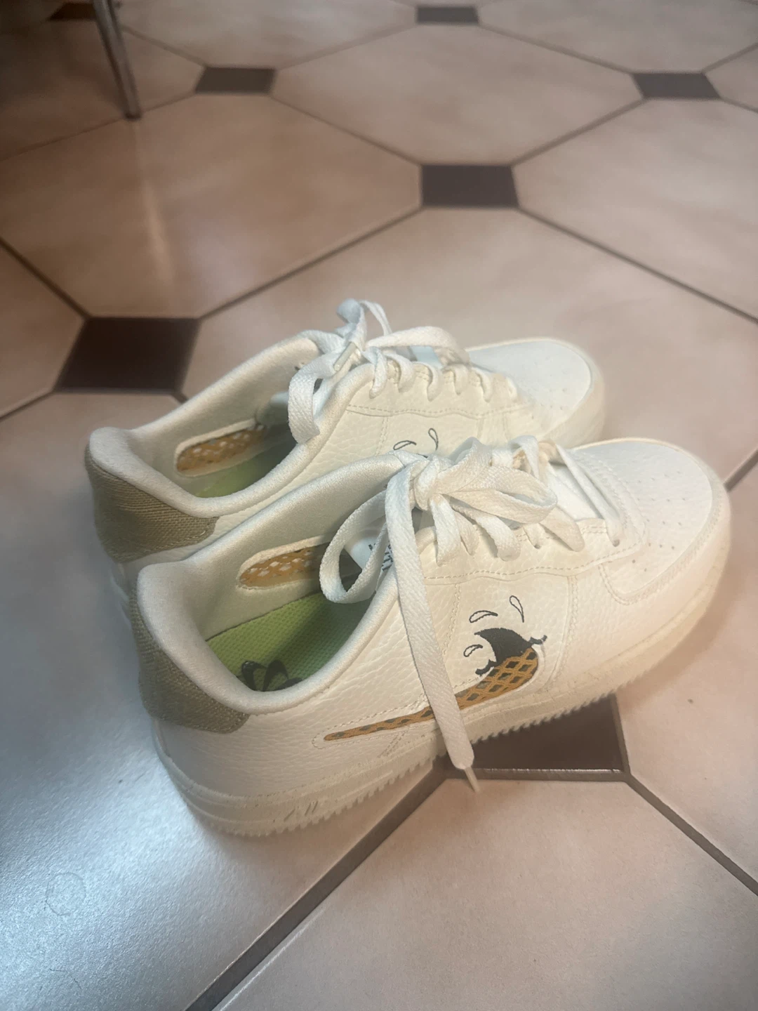 Nike Air Force 1 Low Sneakers (no box) - Size UK 5.5