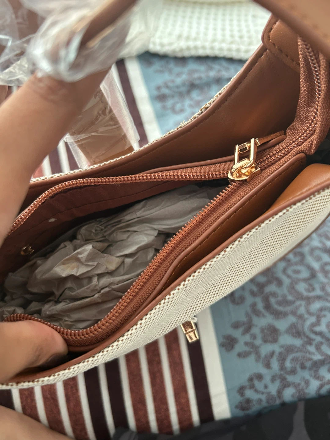 Fashion Nova Favorite Errands Canvas Shoulder Bag - photo 4