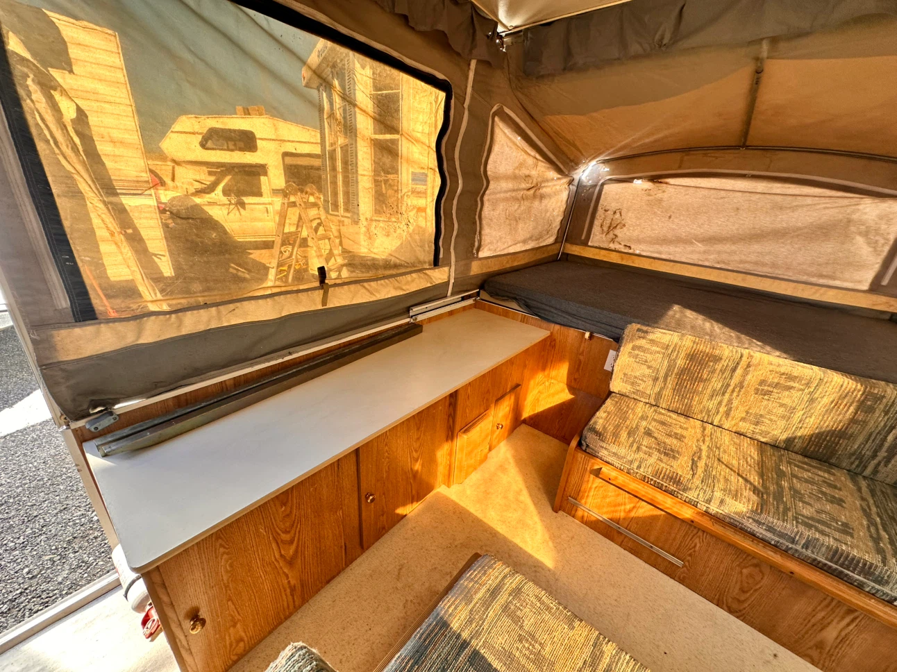 Skamper pop up camper $300 firm - photo 5