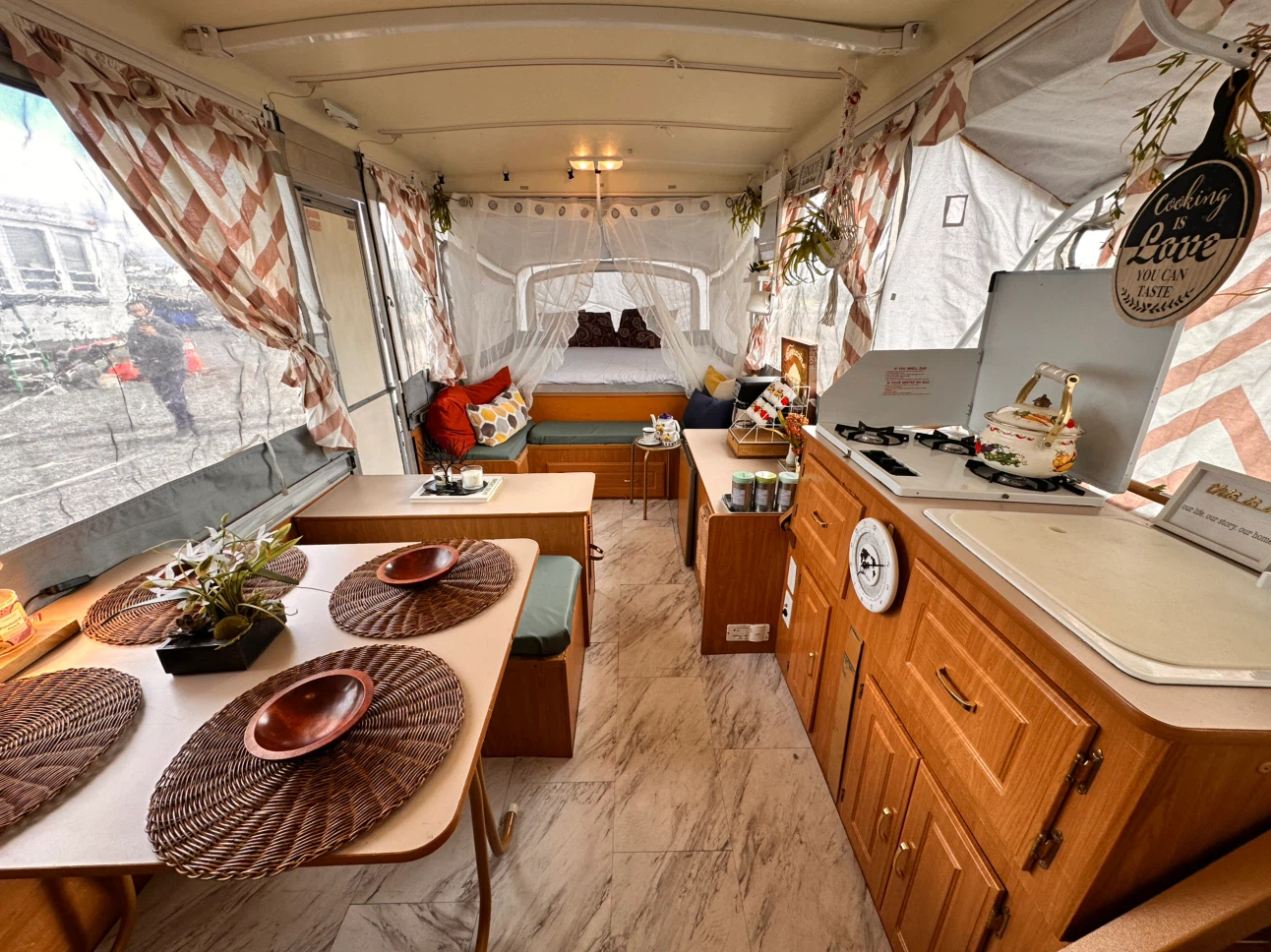 Gorgeous Coleman Pop-up Camper $3000 FIRM