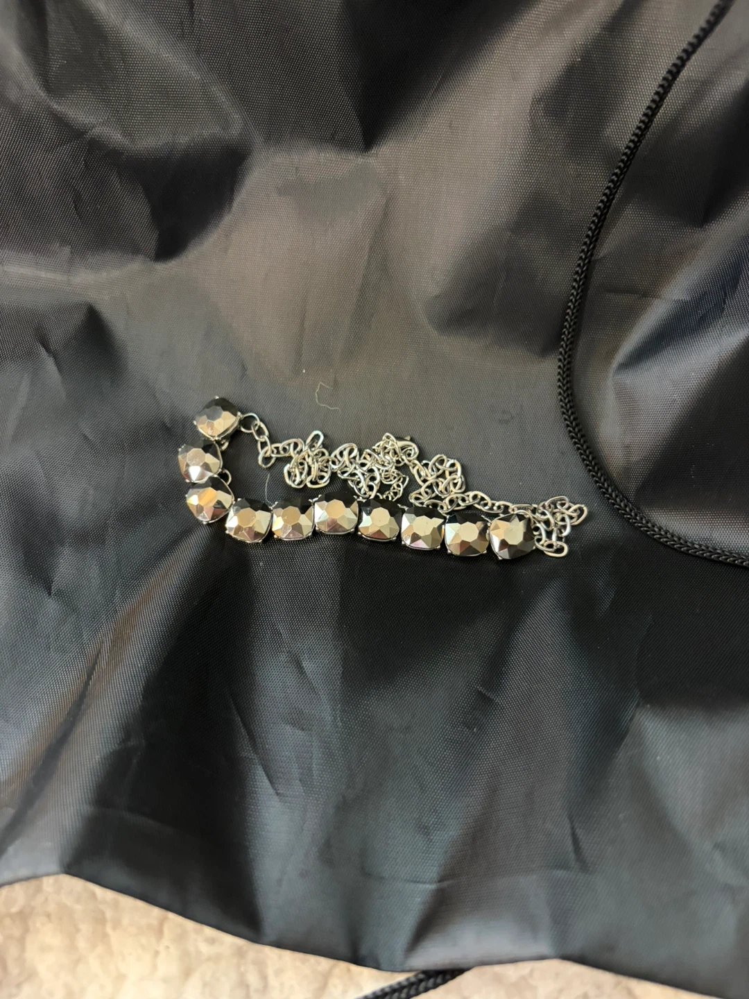 Silver-Tone Faceted Crystal Statement Necklace - photo 3