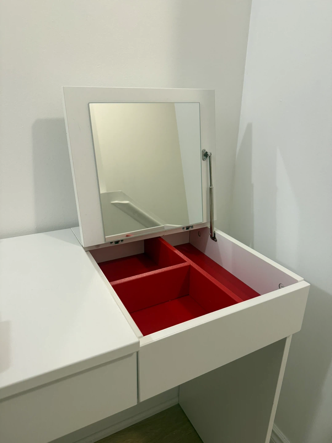 DRESSING VANITY FOR SALE - photo 2