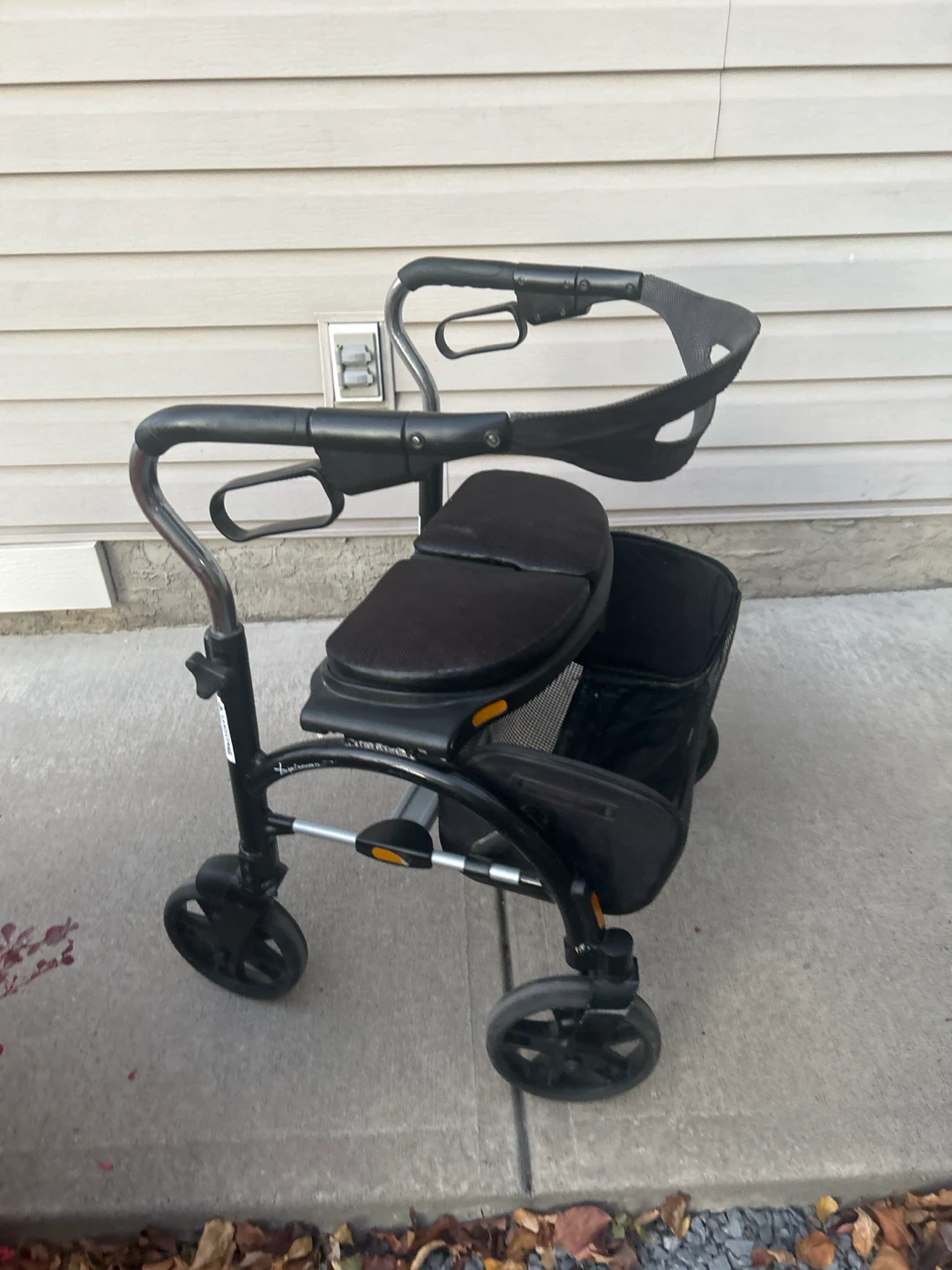 Evolution Xpresso Wide Walker with seat