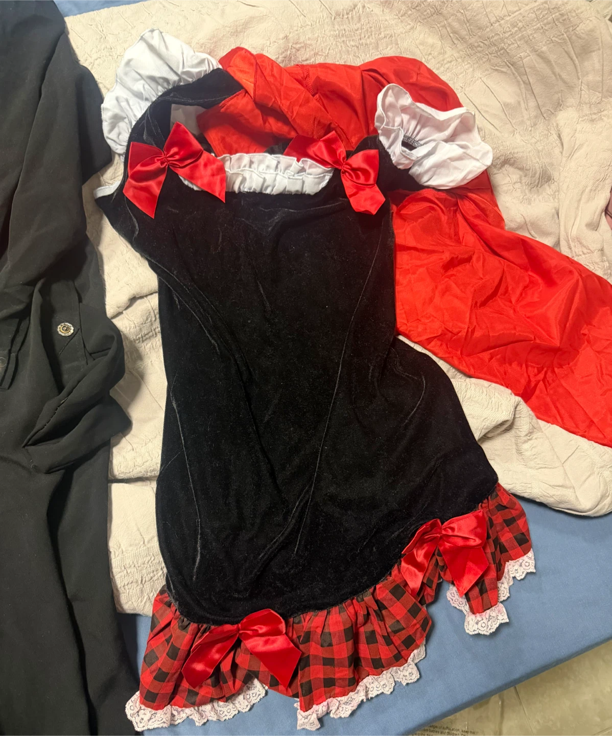 3 costumes !