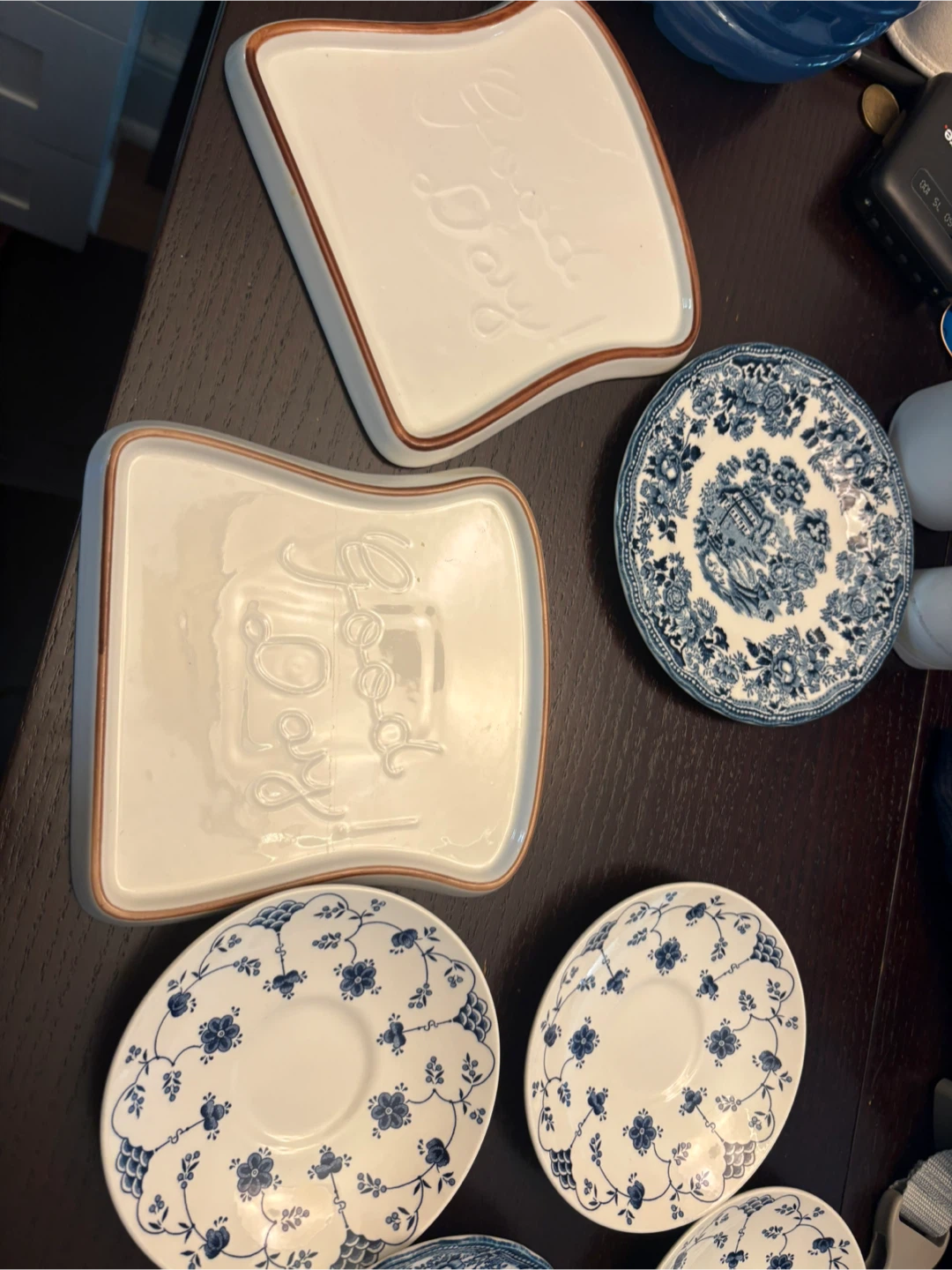 Assorted plates - photo 2