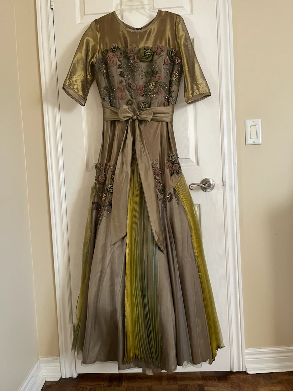 Gold and Olive Evening Gown - photo 2