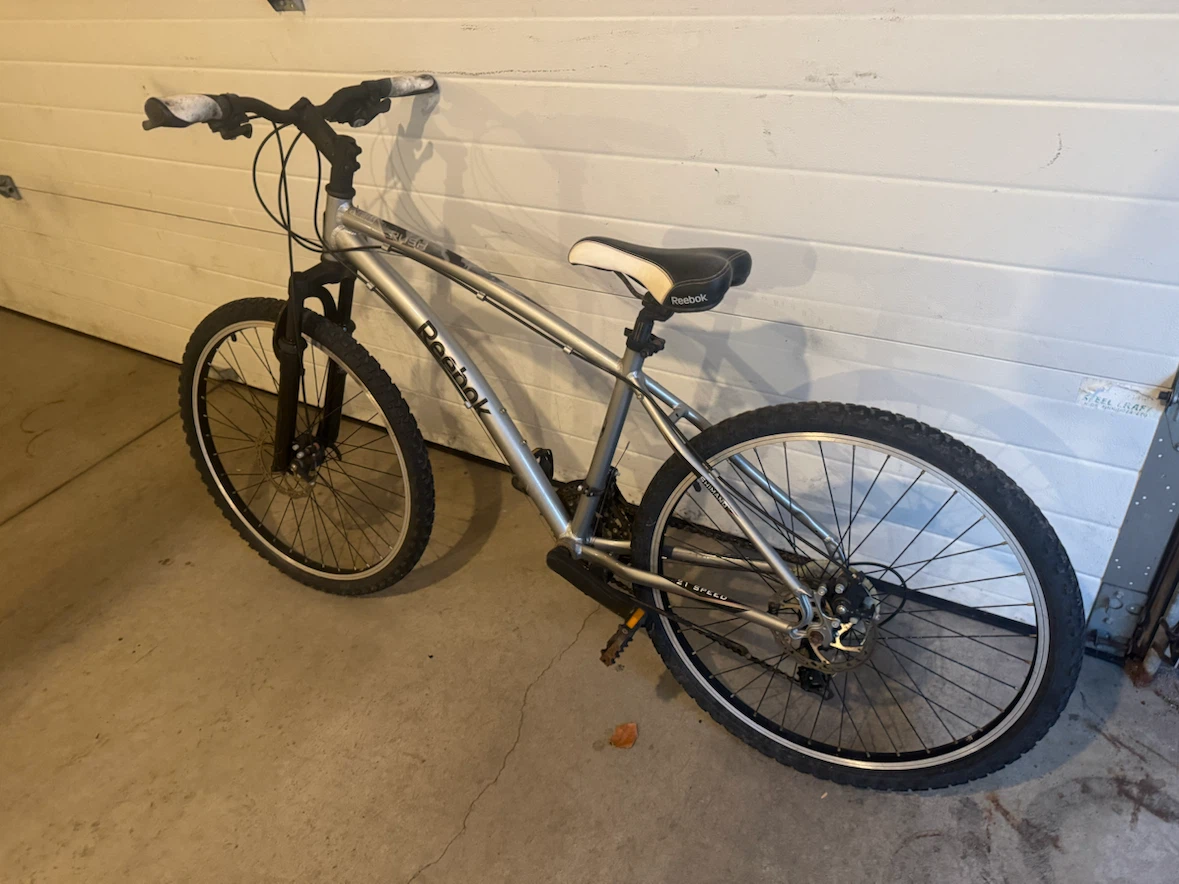 Men’s Reebok Aluminum Mountain Bike with Disk Brakes - photo 2