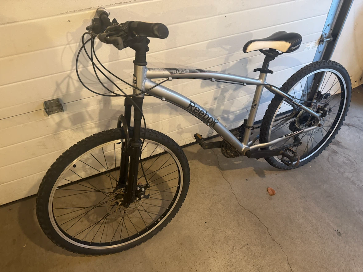 Men’s Reebok Aluminum Mountain Bike with Disk Brakes - photo 3