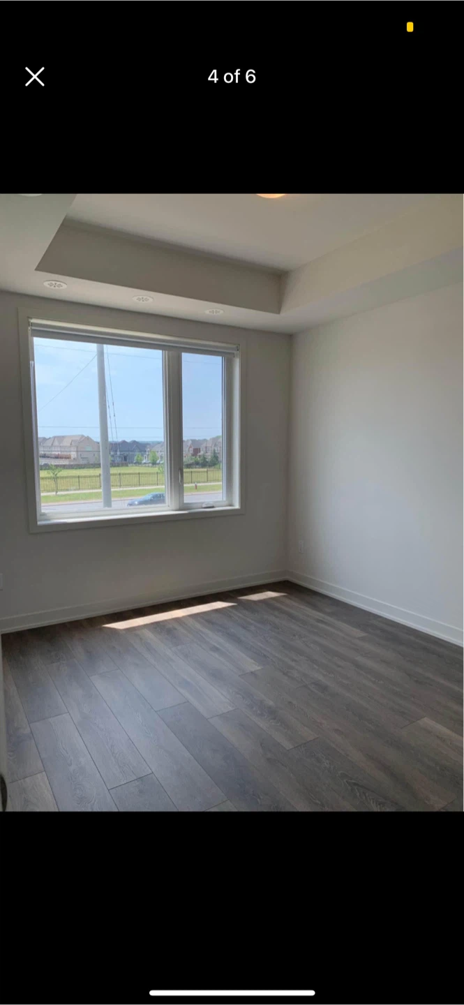 Private room for rent Mississauga road and steeles avenue - photo 4