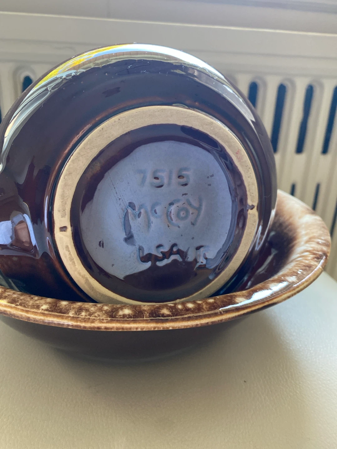 Vintage McCoy USA Brown Ceramic Wash Basin and Pitcher Set - photo 4