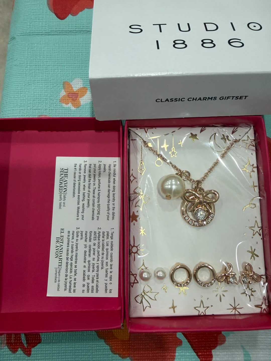 Studio 1886 Classic Charms Giftset
