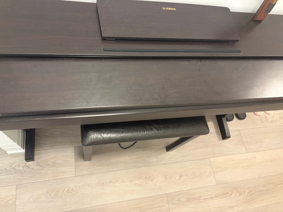 Yamaha Piano with Bench - photo 3