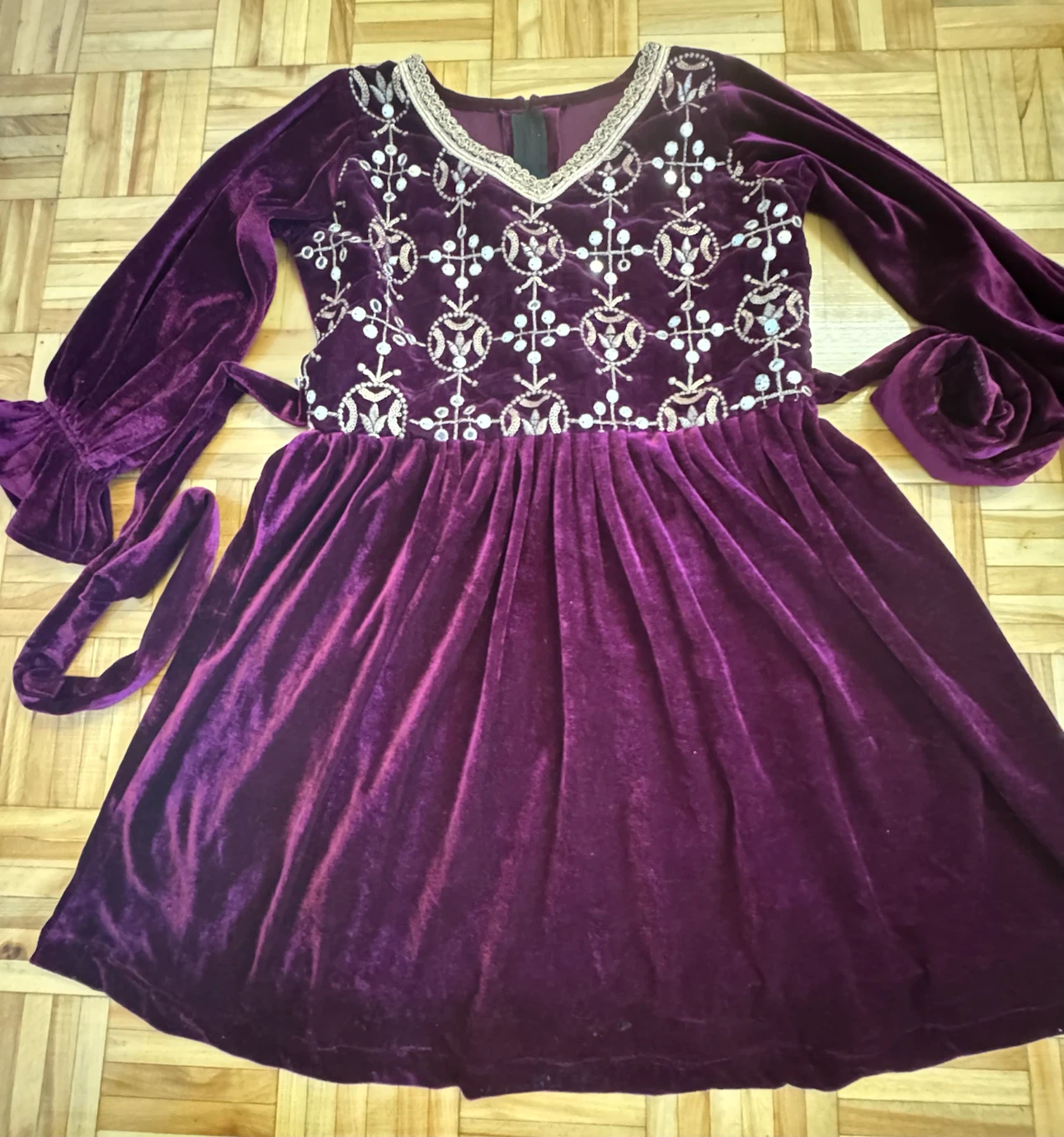 Purple Velvet Dress with Embellishments; Size 9/10 - photo 2