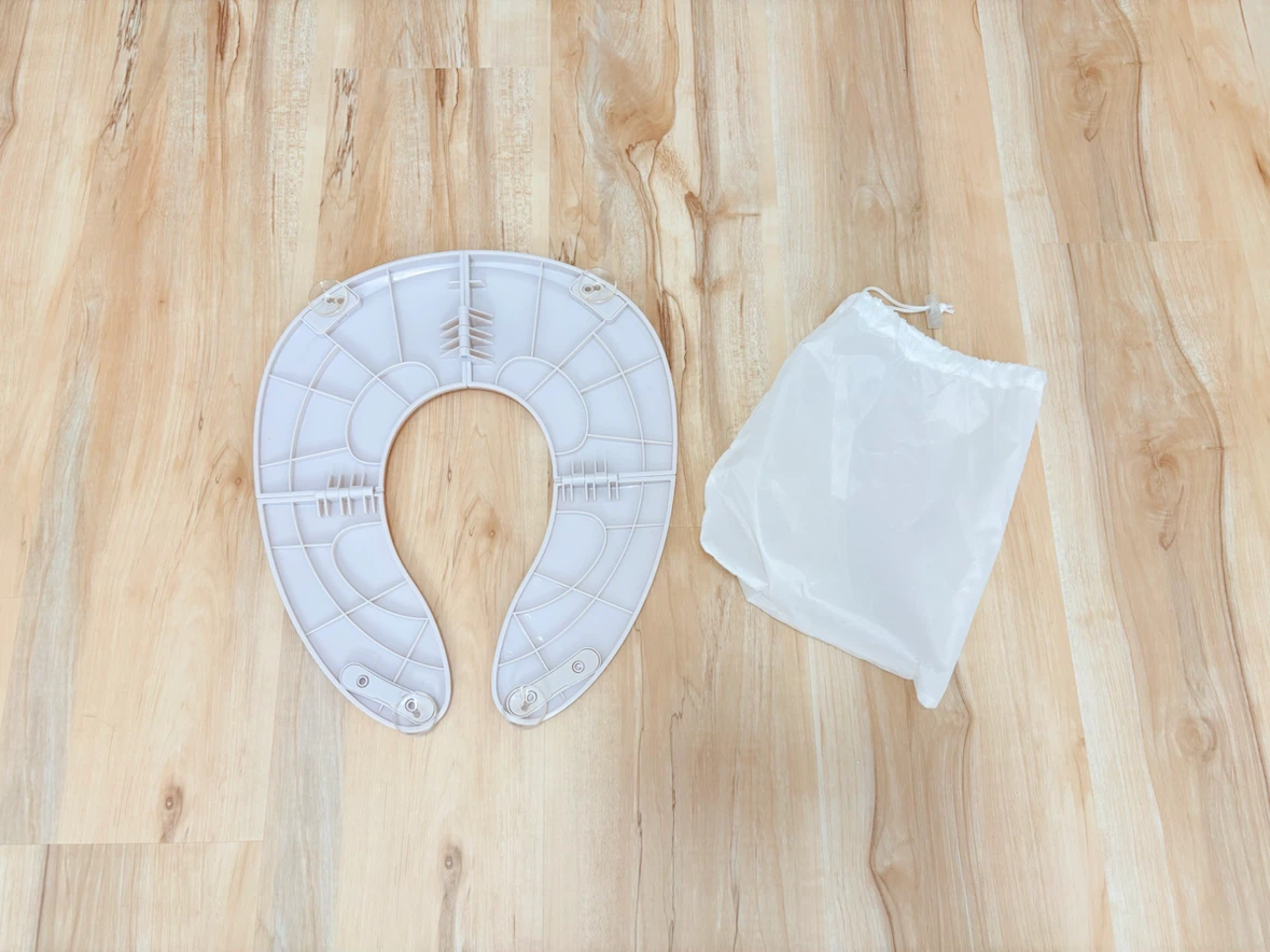 Portable Foldable Toilet Seat Cover - photo 2