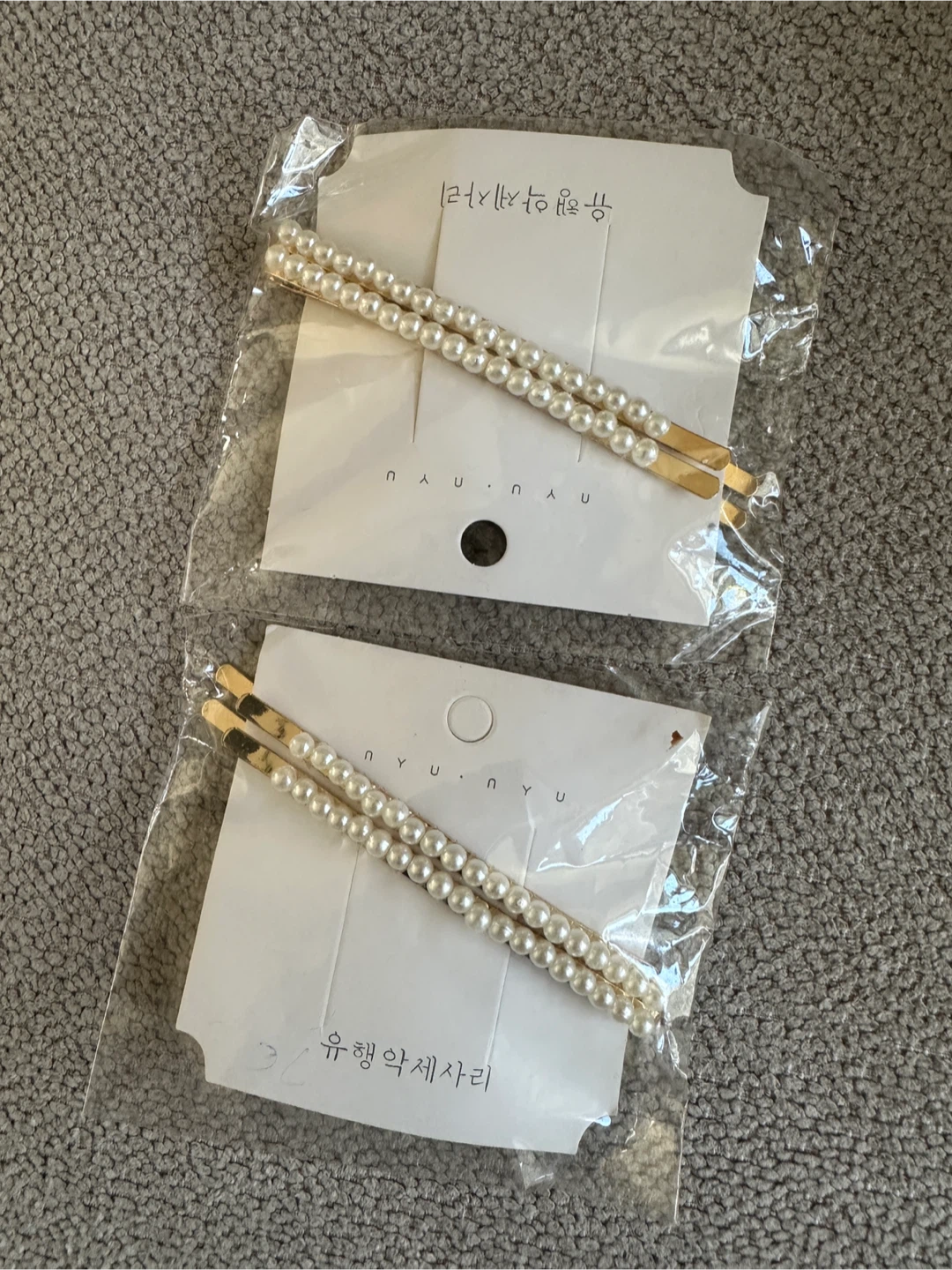 Nyu.Nyu Pearl Hair Clips