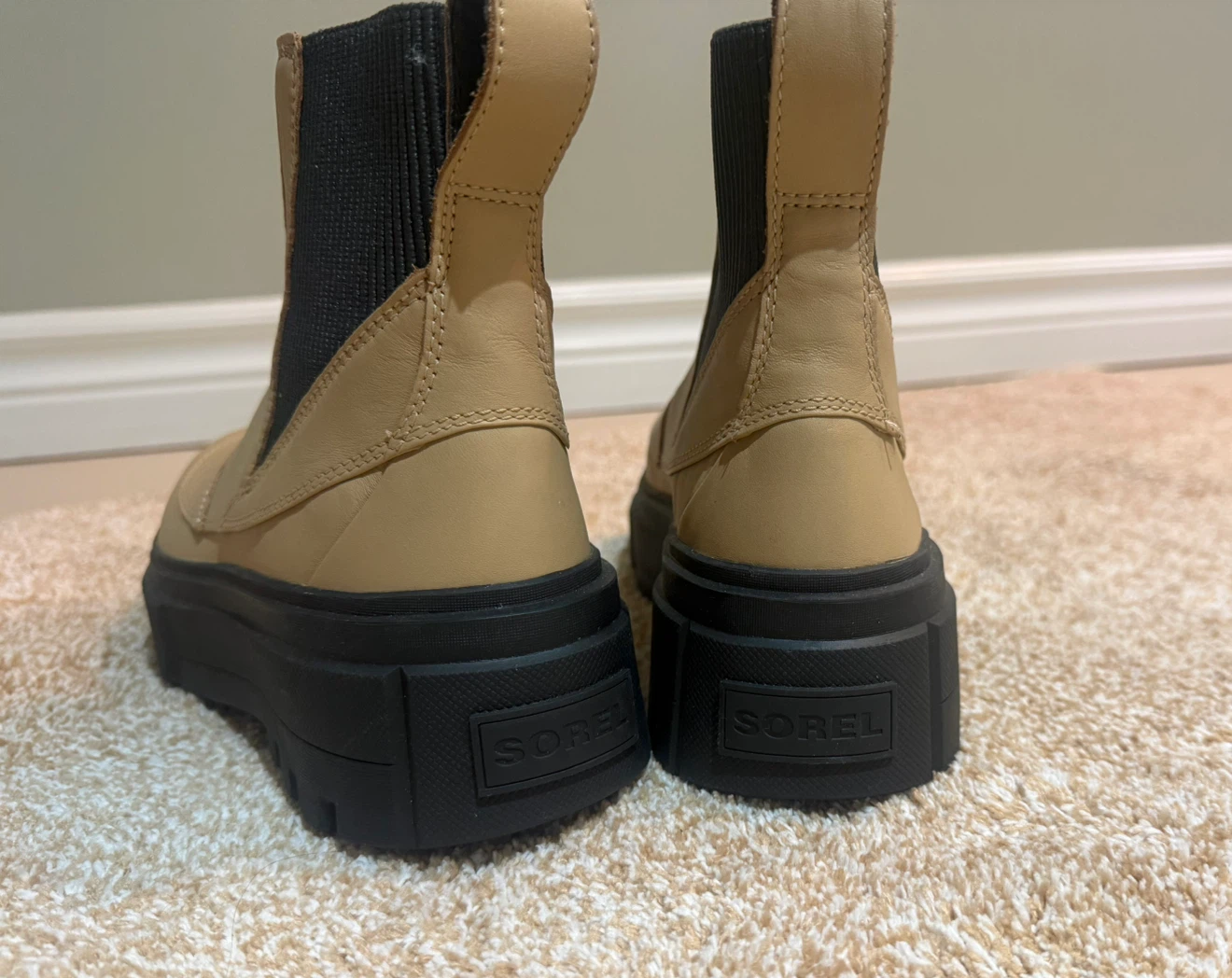 Brand New! Sorel Chelsea Boots US 7.5 EUR 38.5 - photo 2
