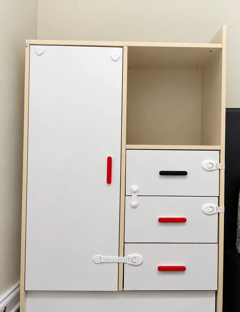 Kids storage cabinet with drawers