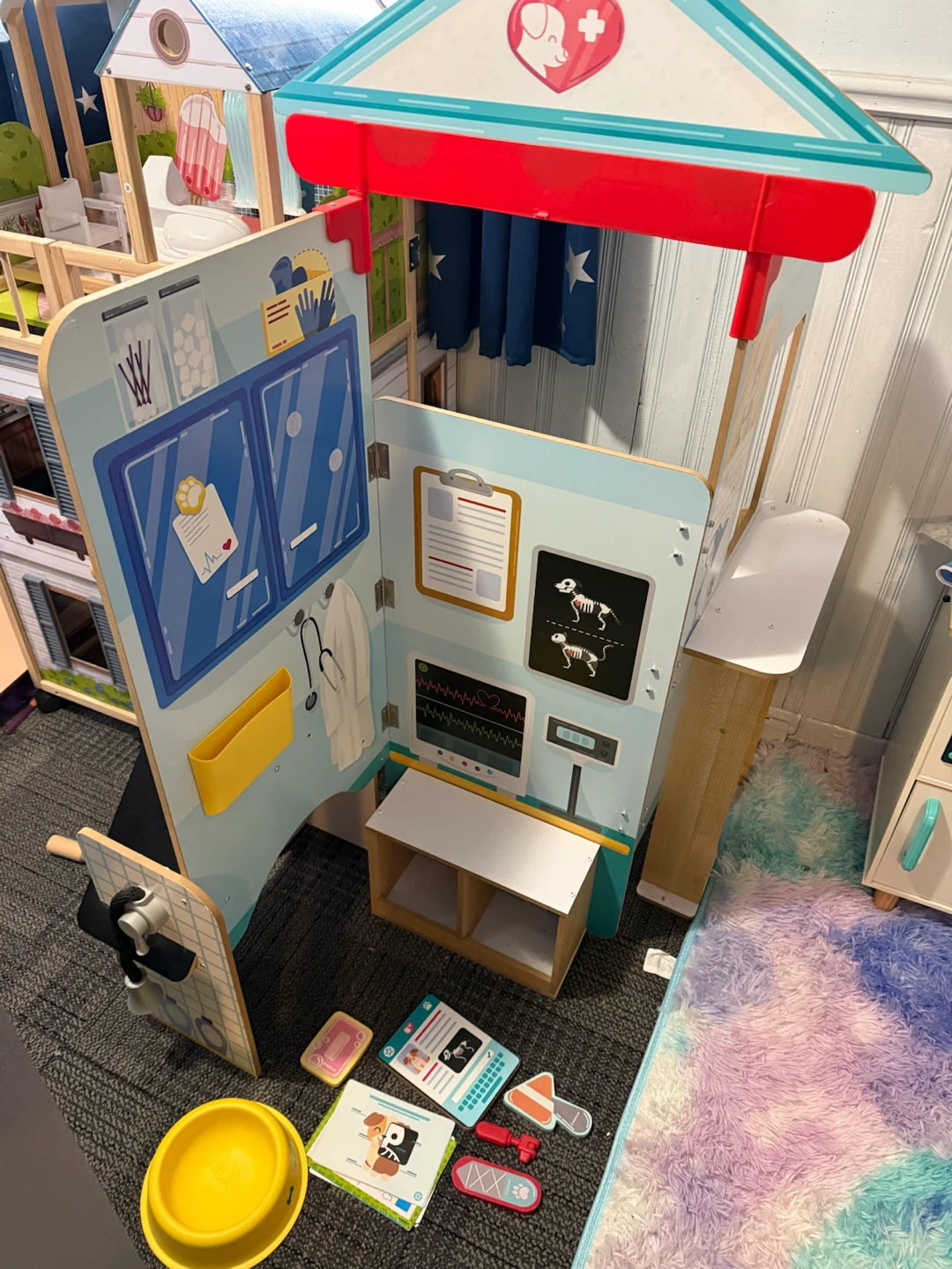 KidKraft Wooden Vet Clinic Playset