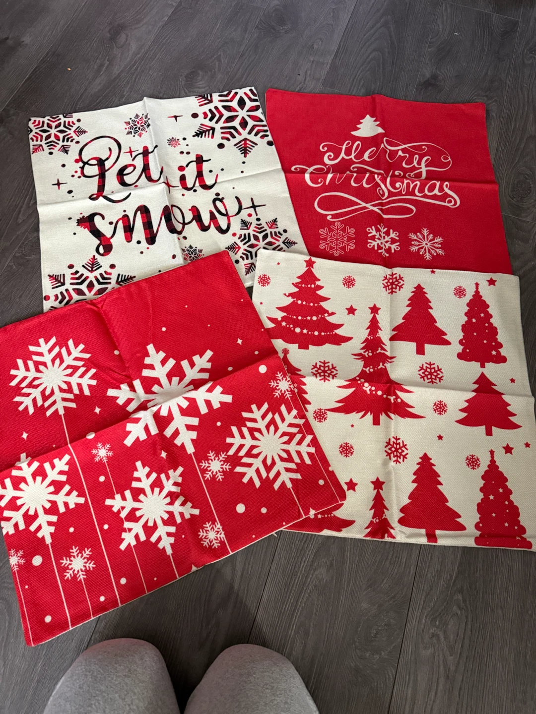 Set of 4 Christmas Decorative Cushion Covers