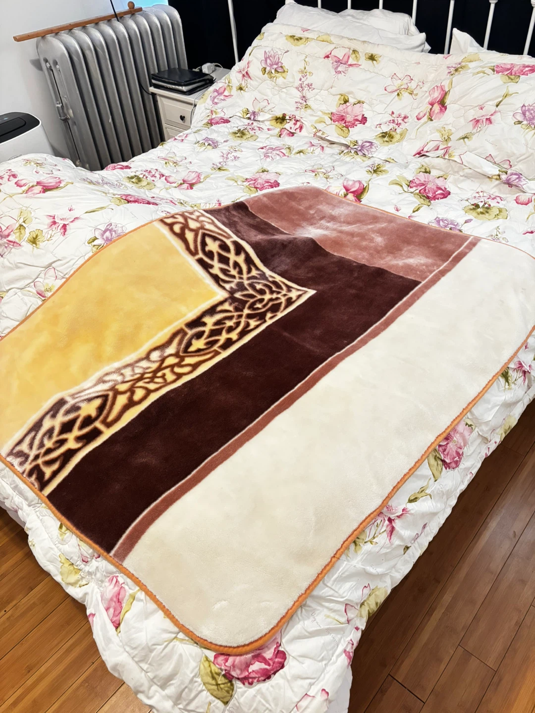 Soft Velour Patterned Blanket - photo 3