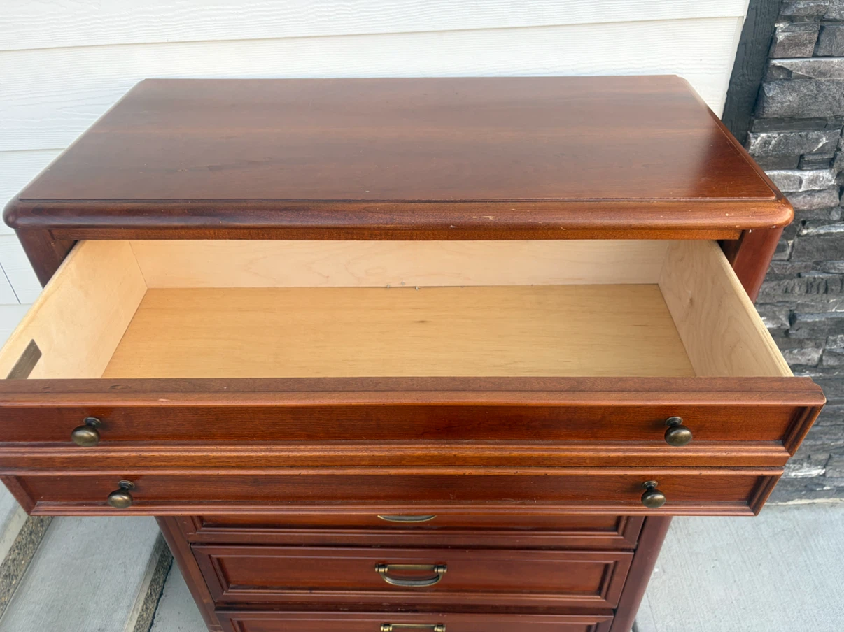 Wooden dresser with 5 drawers - photo 2