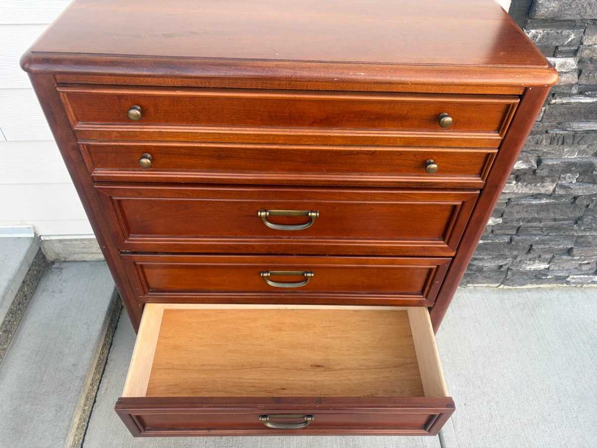 Wooden dresser with 5 drawers - photo 5