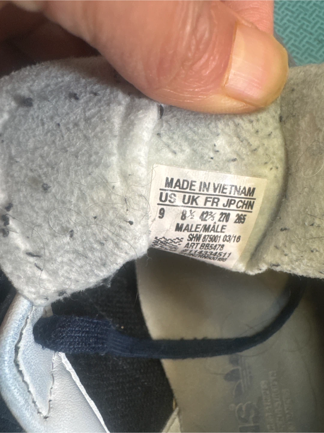 Three pairs of sneakers size 9 - photo 3